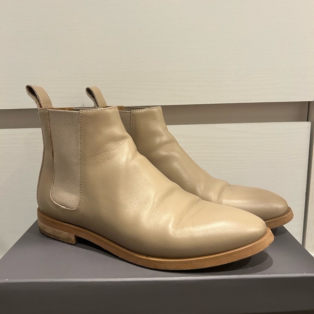Everlane Tan Ankle Booties Minimalist Chelsea Design